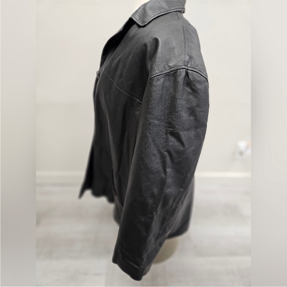 Classic Black Leather Jacket - Picture 5 of 7